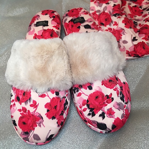 🌹NEW VICTORIA’S SECRET FLORAL SATIN SLIPPERS - Picture 8 of 8